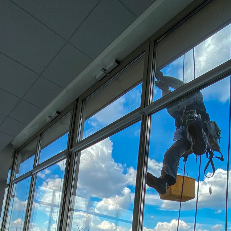 Window Cleaning in Pueblo, CO Window Cleaning in Pueblo, CO